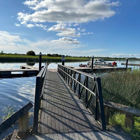 Home Near The River Shannon Rooskey エクステリア 写真